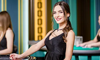 Người chơi đang nghiên cứu luật chơi đá gà J88 trên máy tính bảng